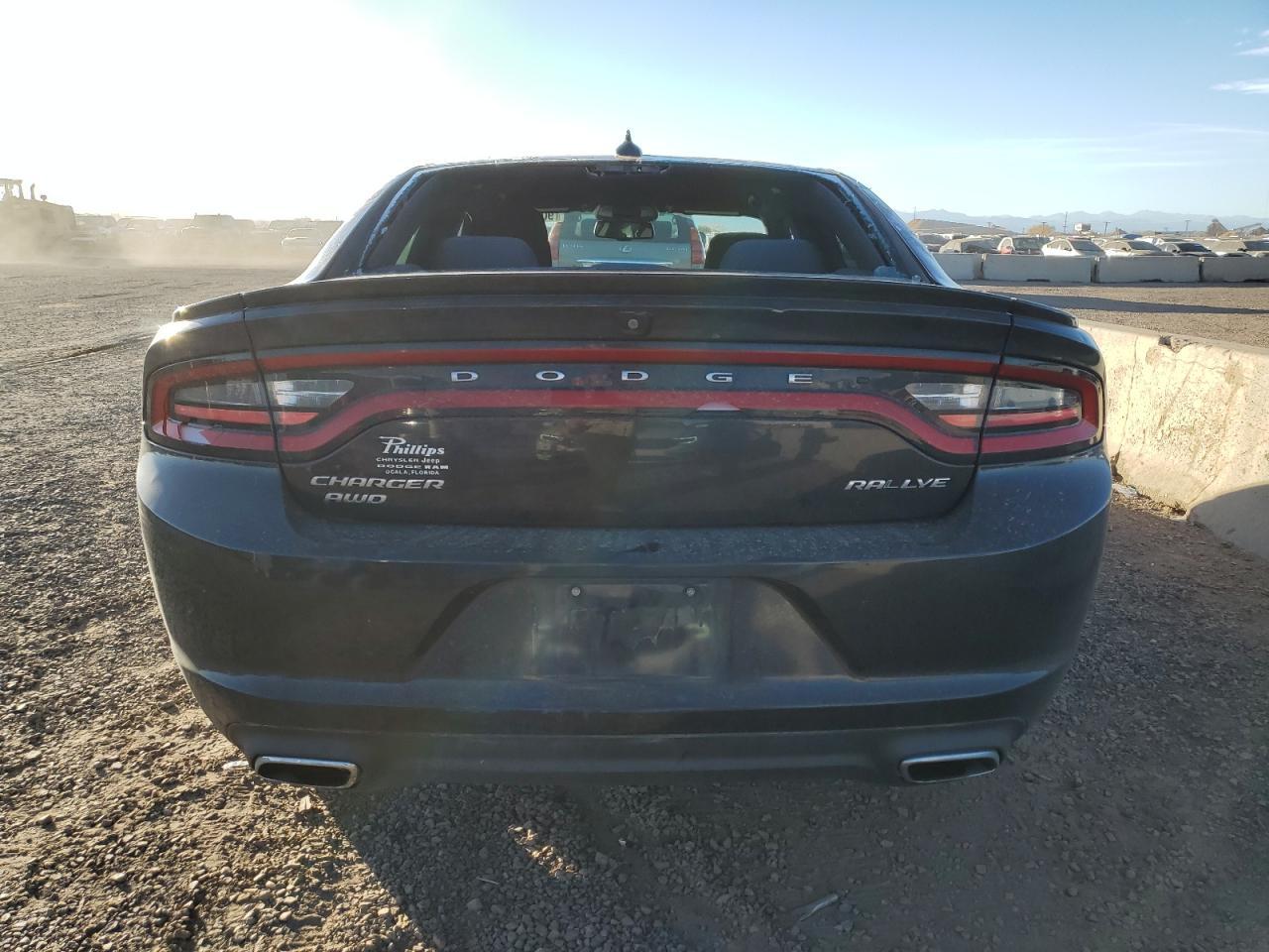 2015 Dodge Charger Sxt - zdjęcie 6