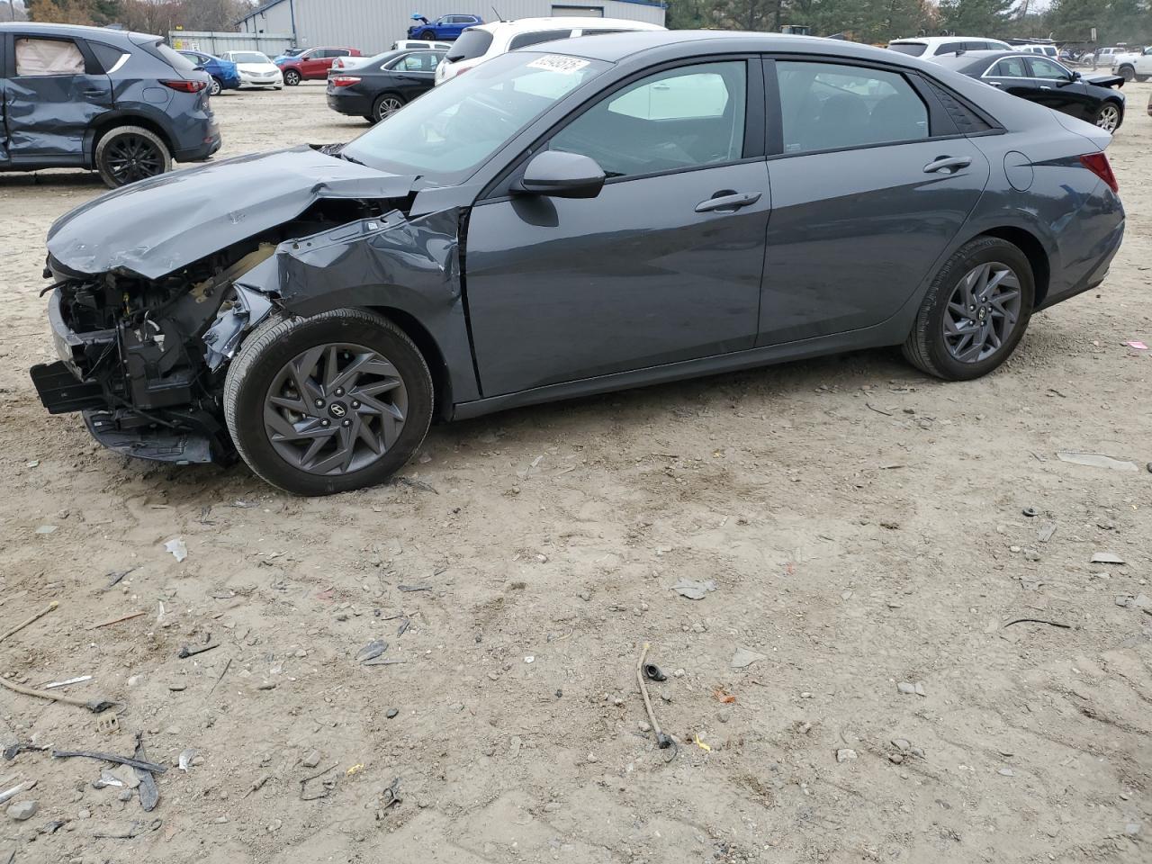 2024 Hyundai Elantra Sel - zdjęcie główne