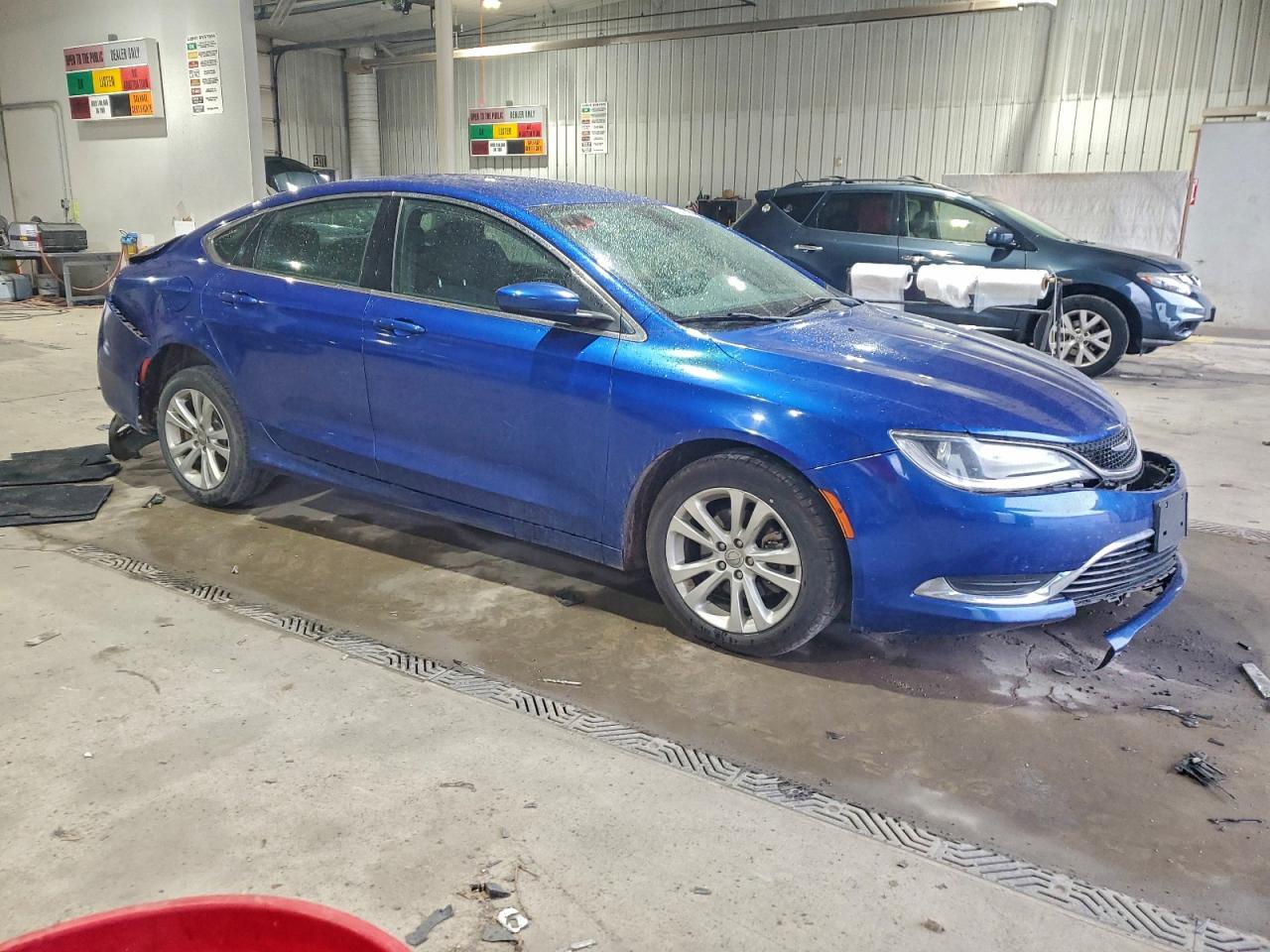2015 Chrysler 200 - zdjęcie 4