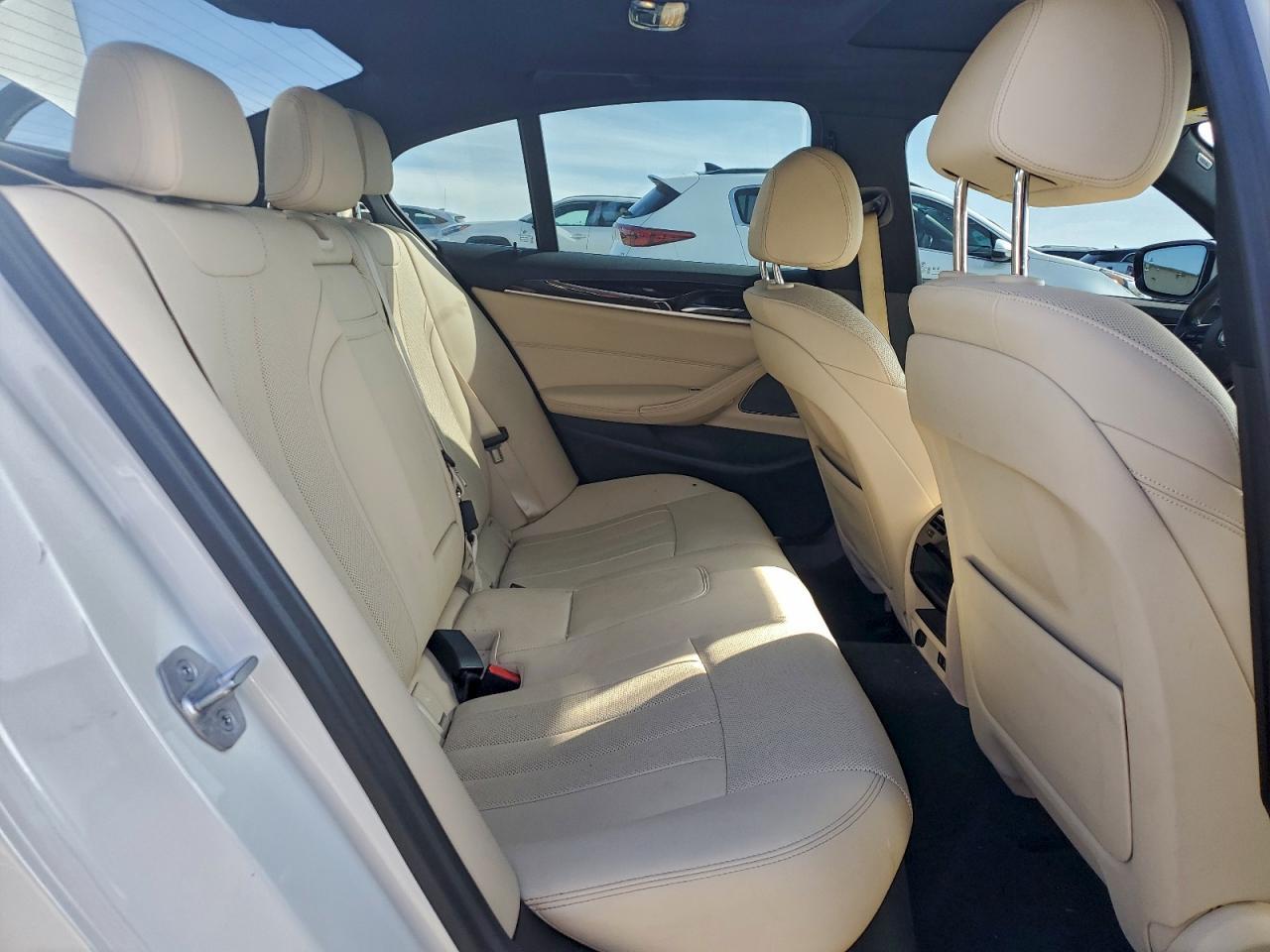2023 BMW 530 Xi - zdjęcie 10