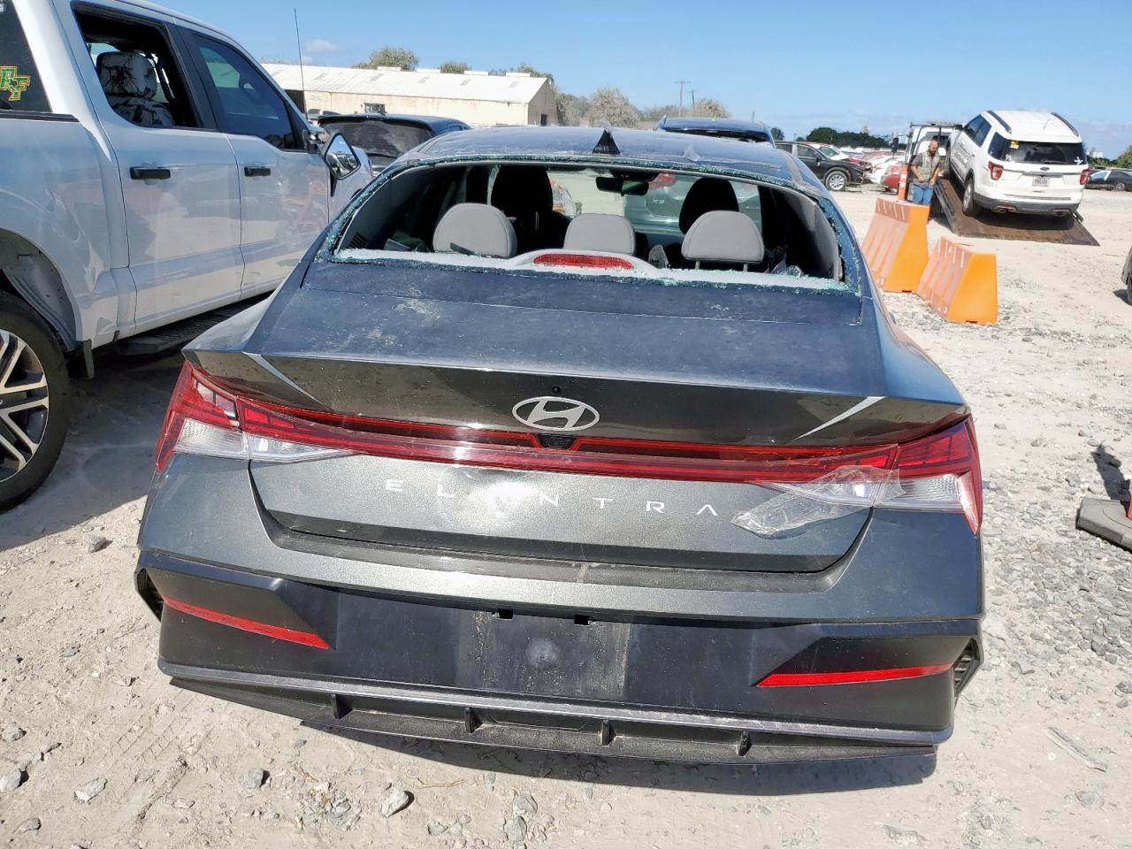 2024 Hyundai Elantra Sel - zdjęcie 6