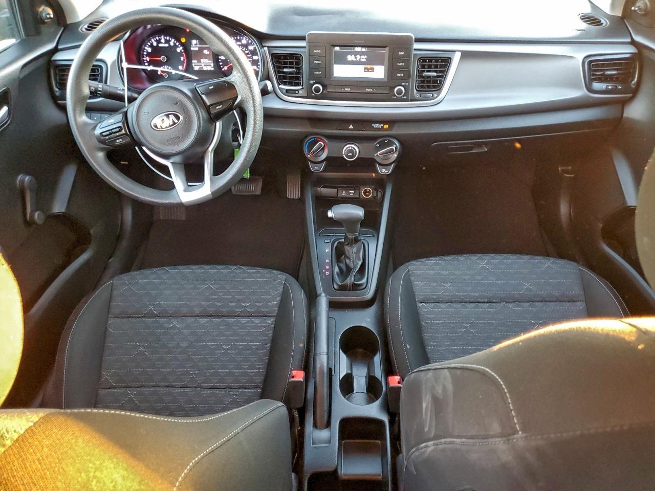 2018 Kia Rio - zdjęcie 8