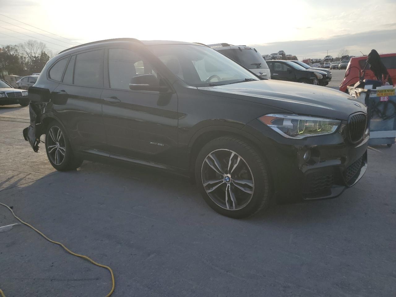 2017 BMW X1 xDrive28I - zdjęcie 4