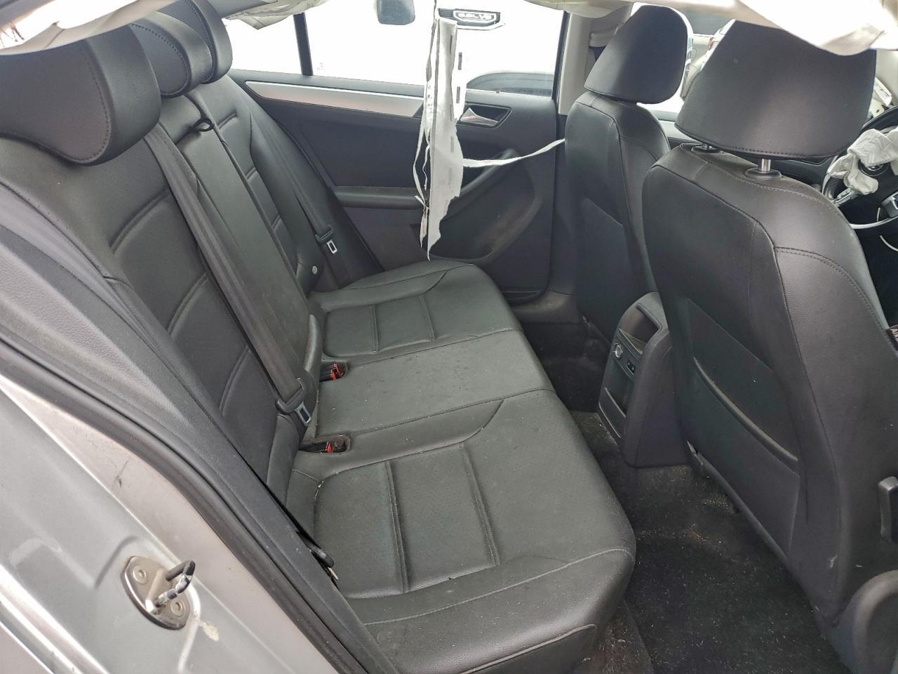 2014 Volkswagen Jetta - zdjęcie 10