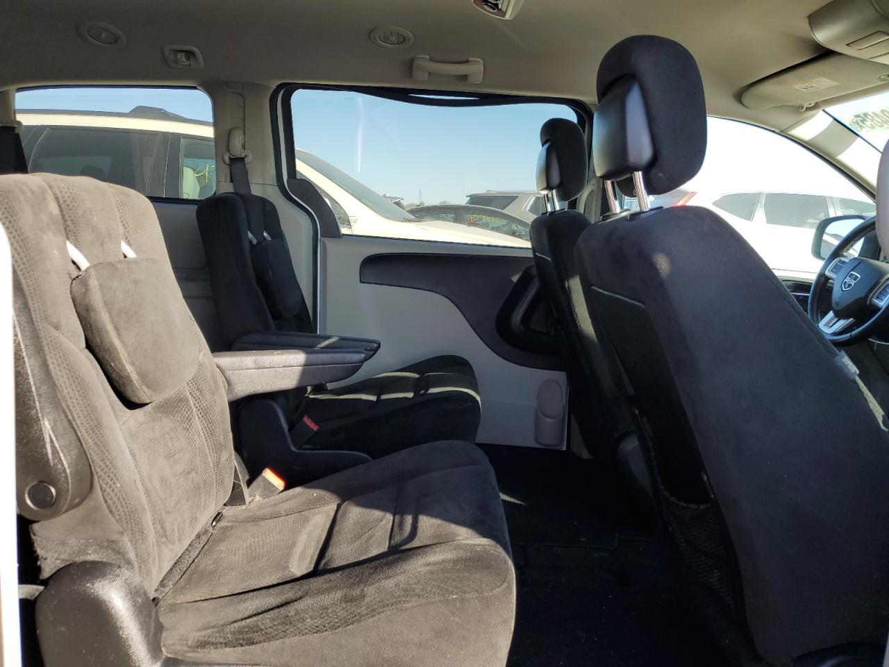 2016 Dodge Grand Caravan Se - zdjęcie 11