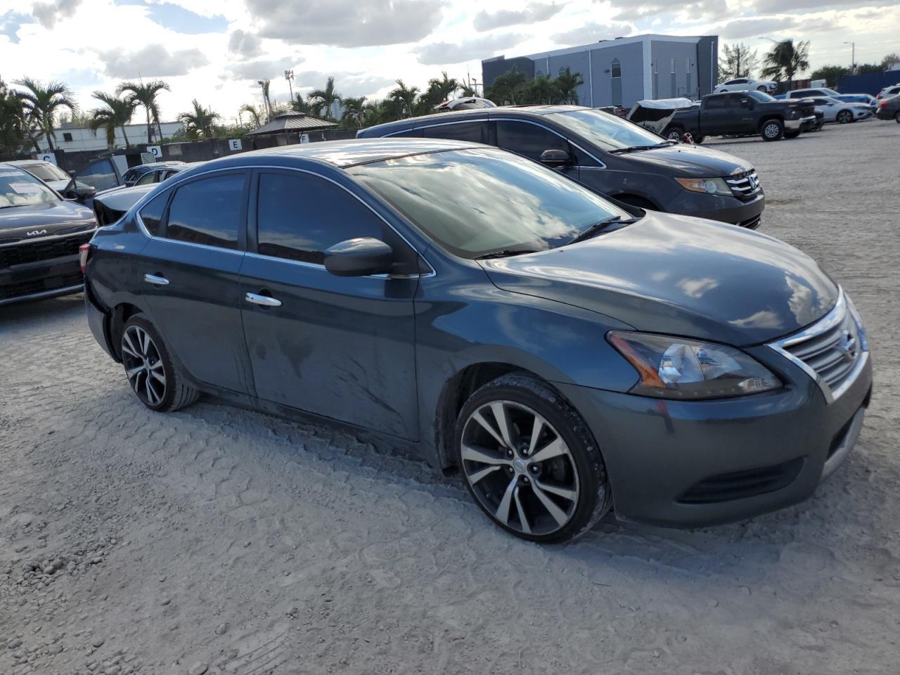 2015 Nissan Sentra - zdjęcie 4