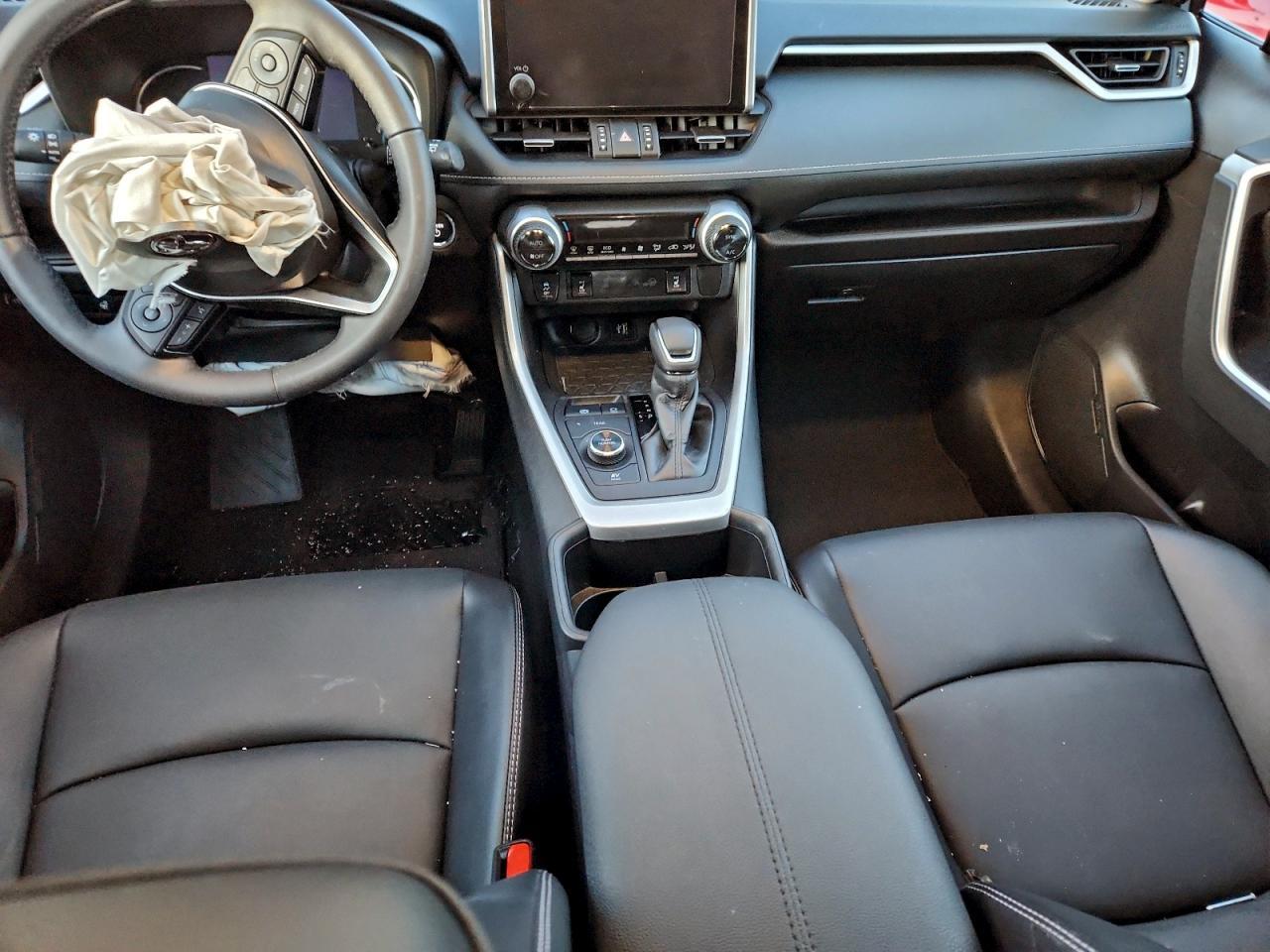2024 Toyota RAV 4 - zdjęcie 8