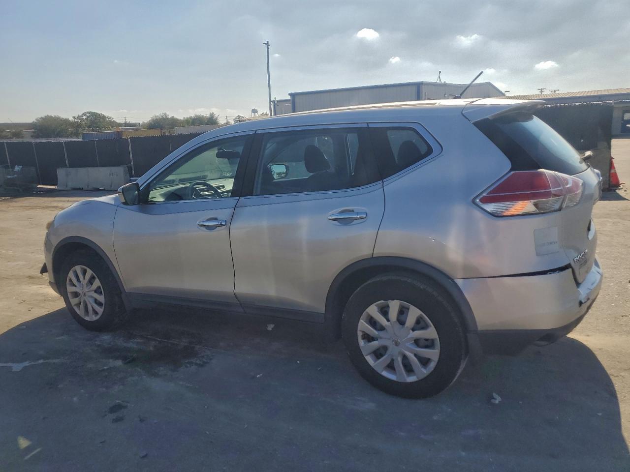 2014 Nissan Rogue - zdjęcie 2