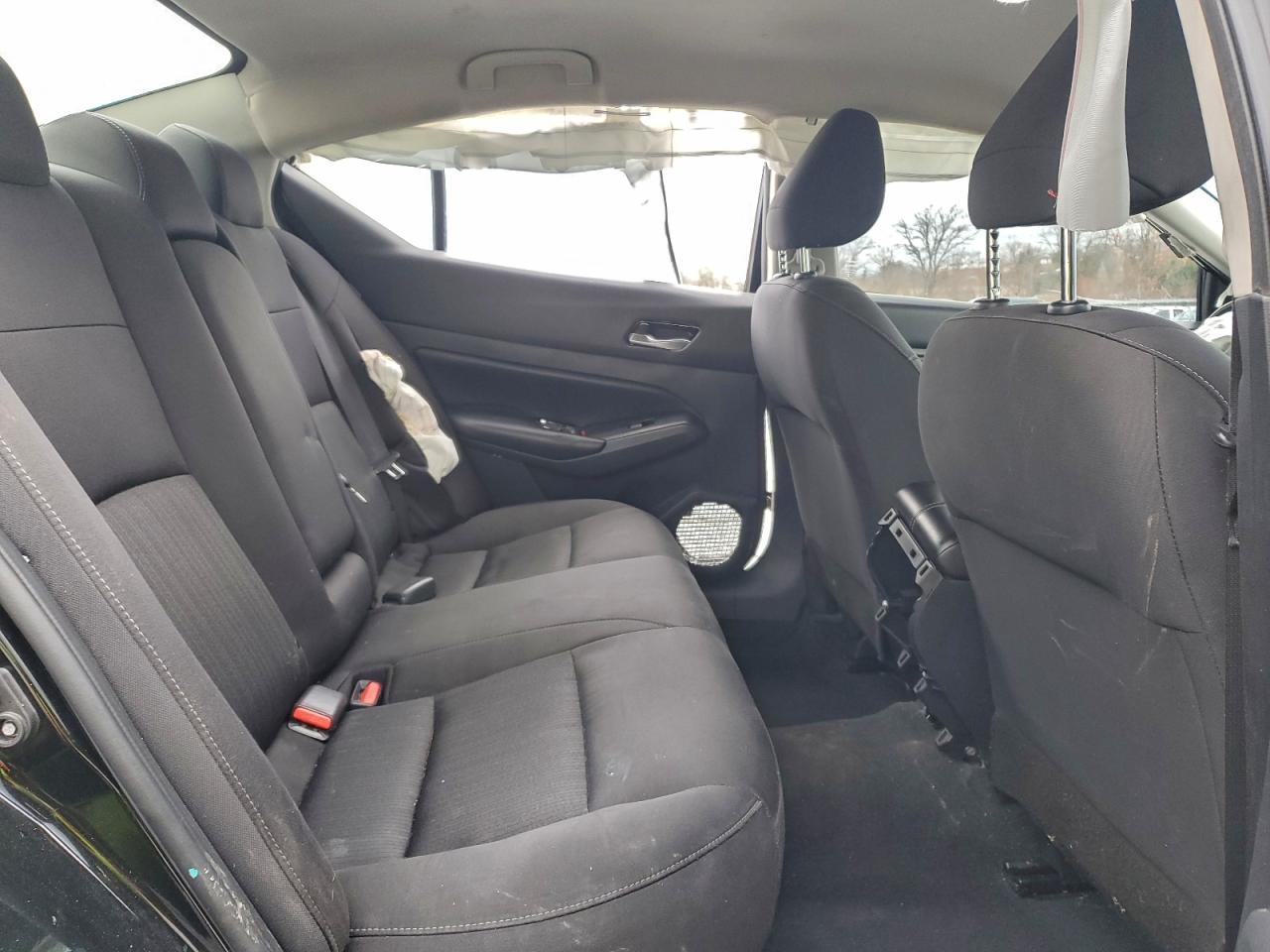 2021 Nissan Altima - zdjęcie 10