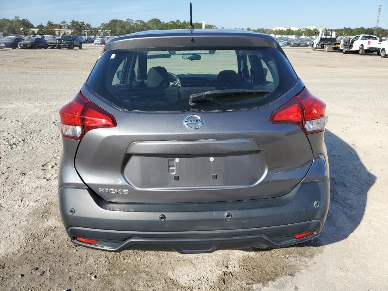 2020 Nissan Kicks S - zdjęcie 6