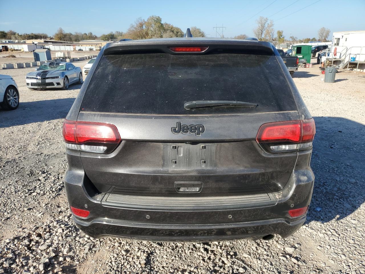 2021 Jeep Grand Cherokee Laredo - zdjęcie 6