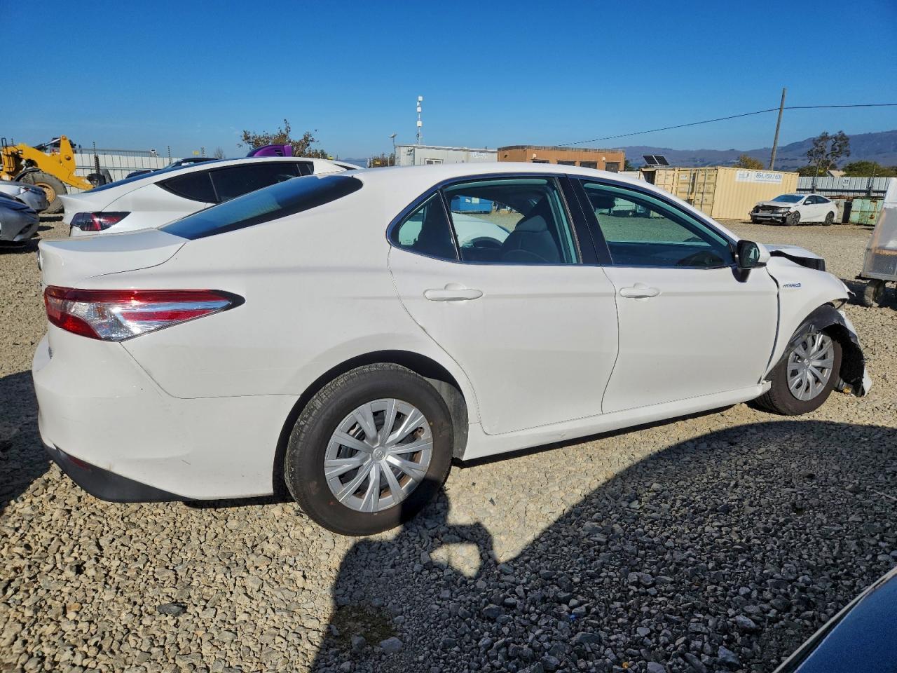 2020 Toyota Camry - zdjęcie 3