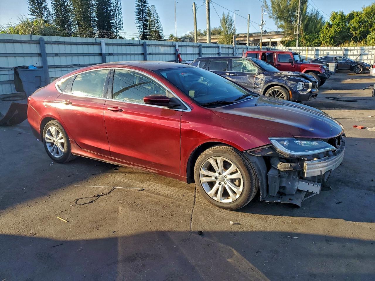 2015 Chrysler 200 - zdjęcie 4