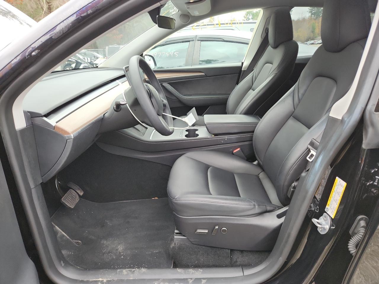 2024 Tesla Model Y - zdjęcie 7