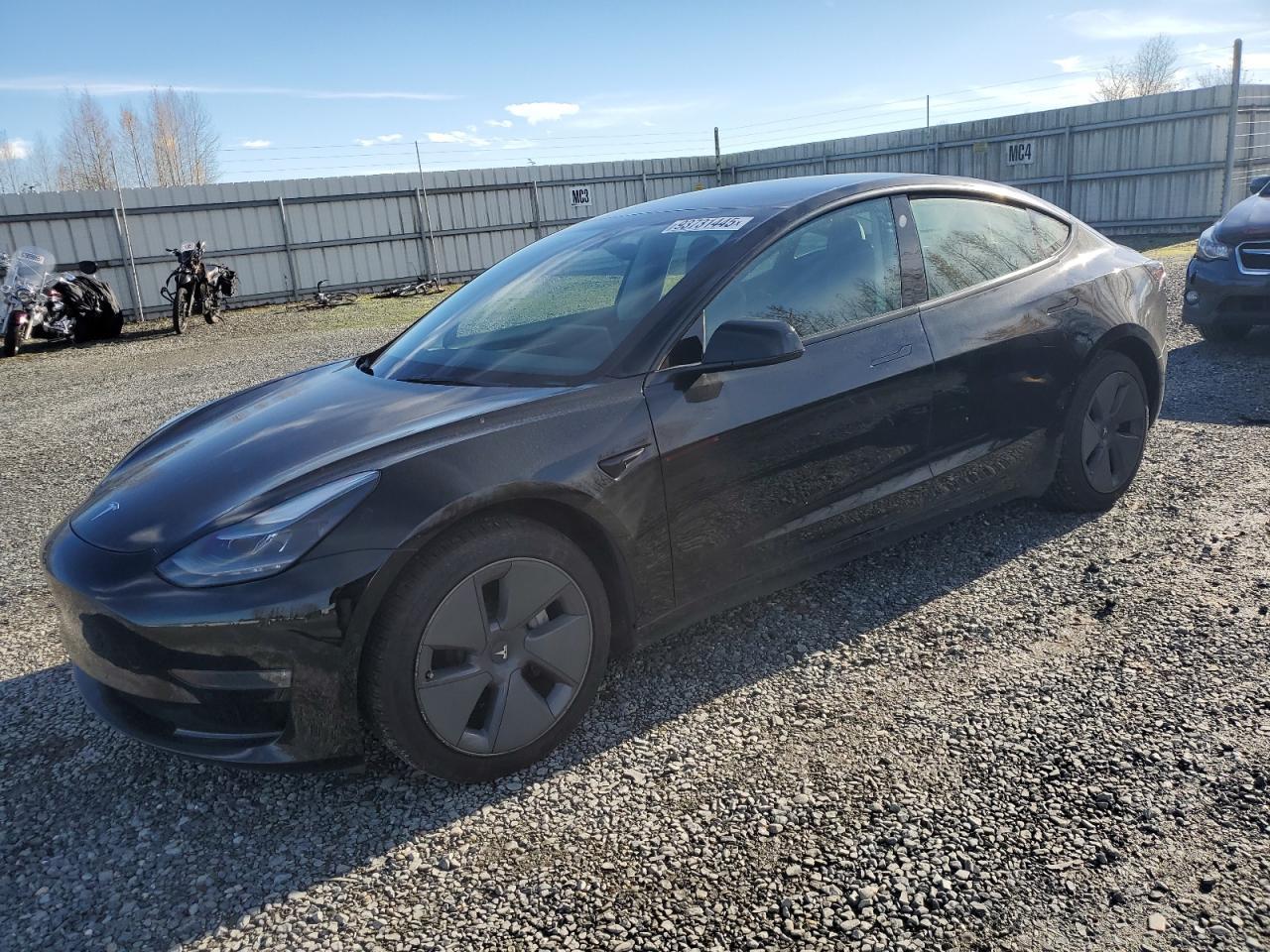 2022 Tesla Model 3 - zdjęcie główne