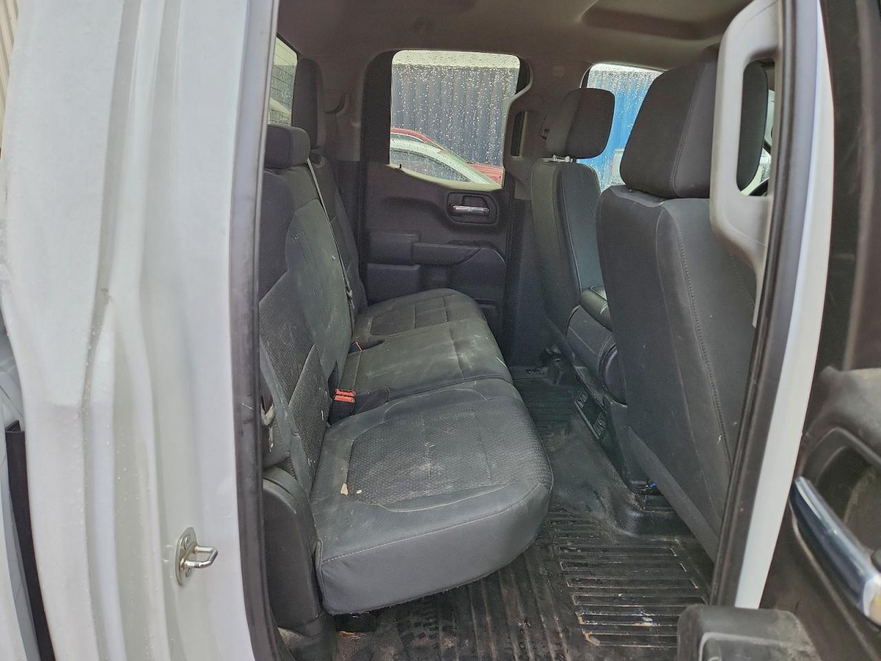 2019 Chevrolet Silverado - zdjęcie 10
