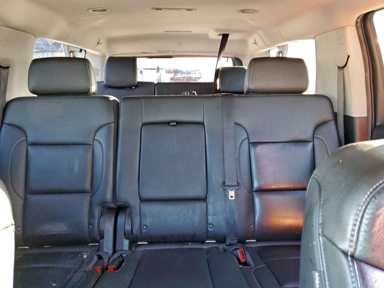 2018 Chevrolet Suburban - zdjęcie 10