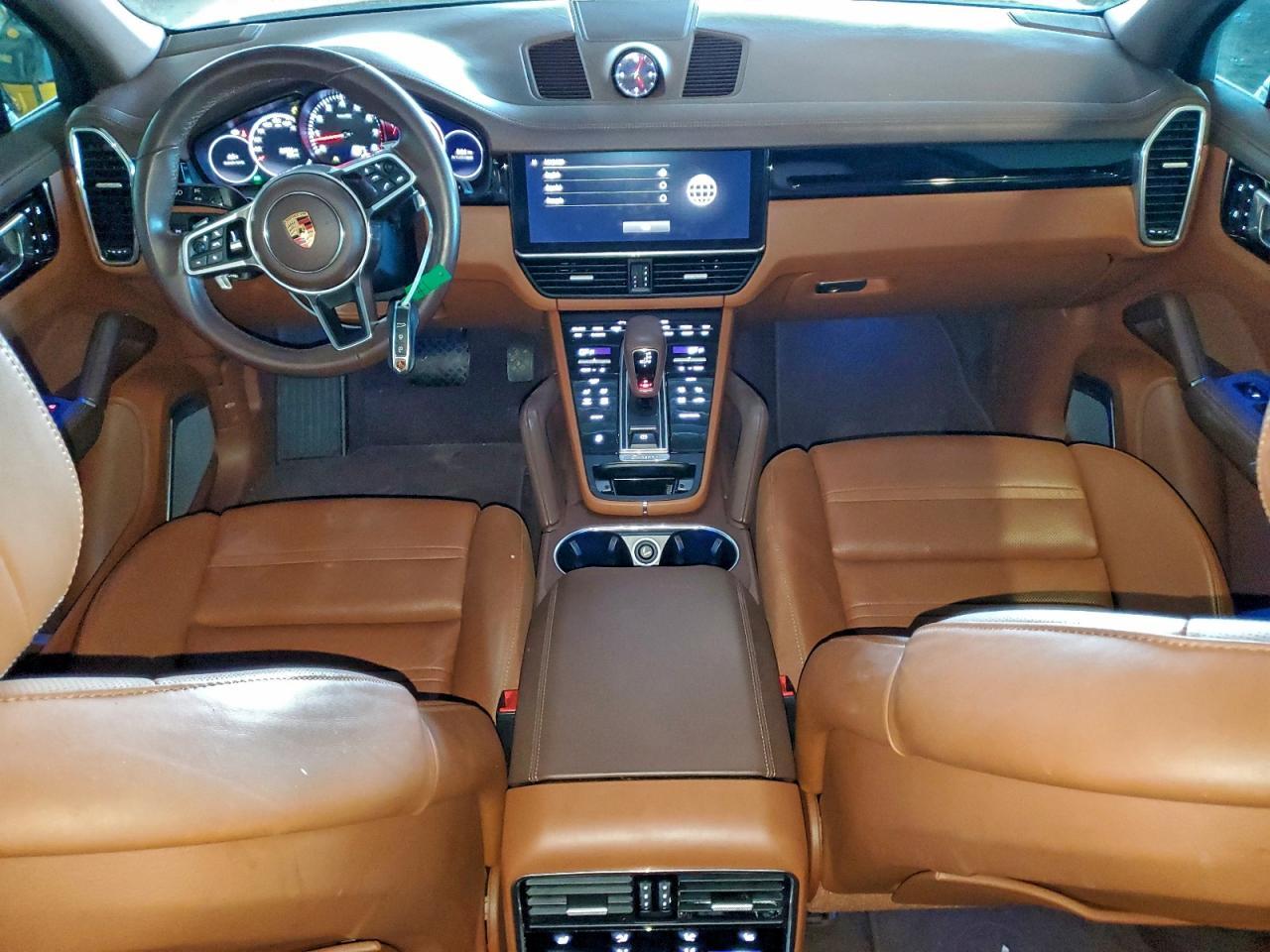 2022 Porsche Cayenne - zdjęcie 8