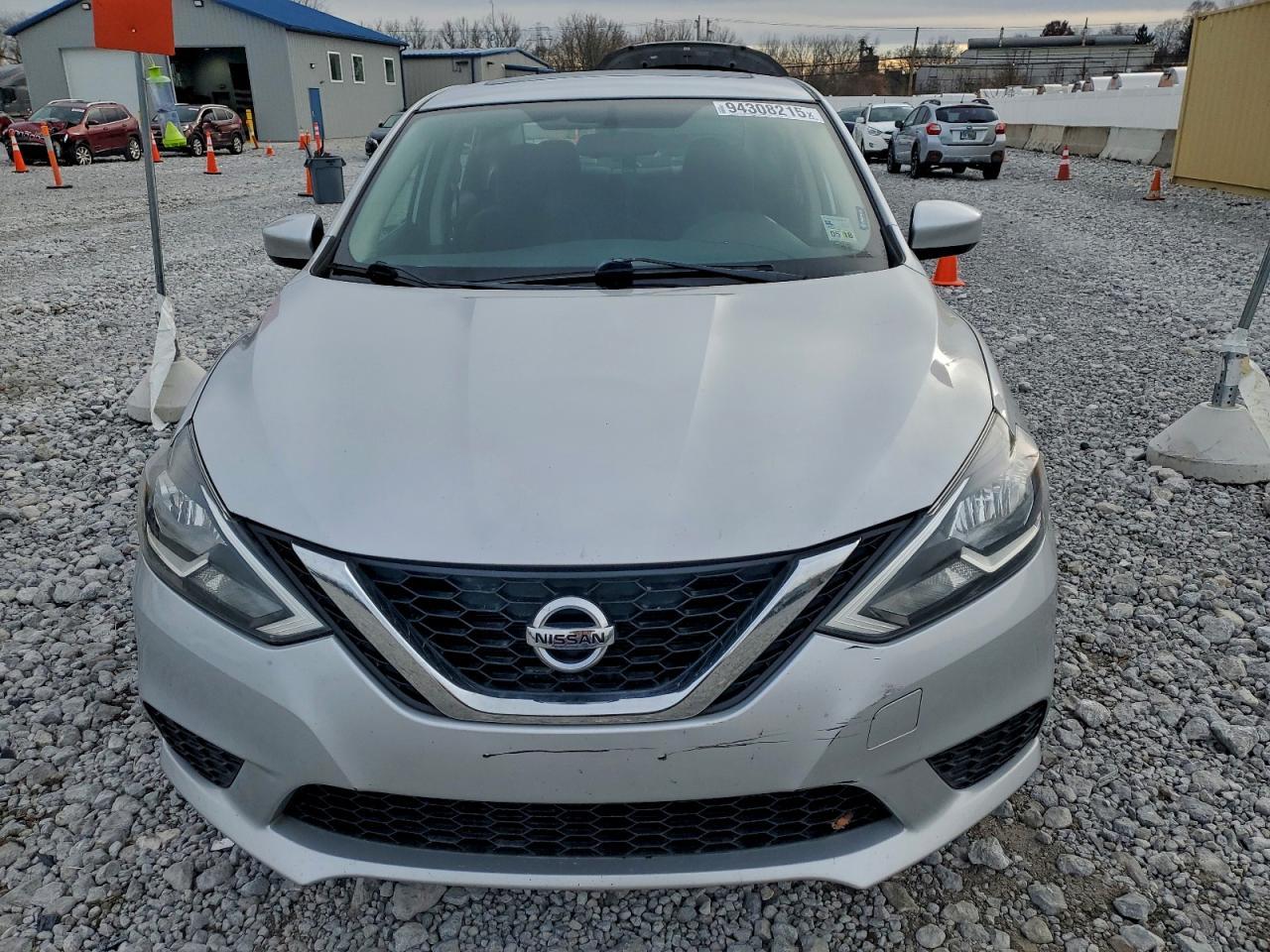 2017 Nissan Sentra - zdjęcie 5