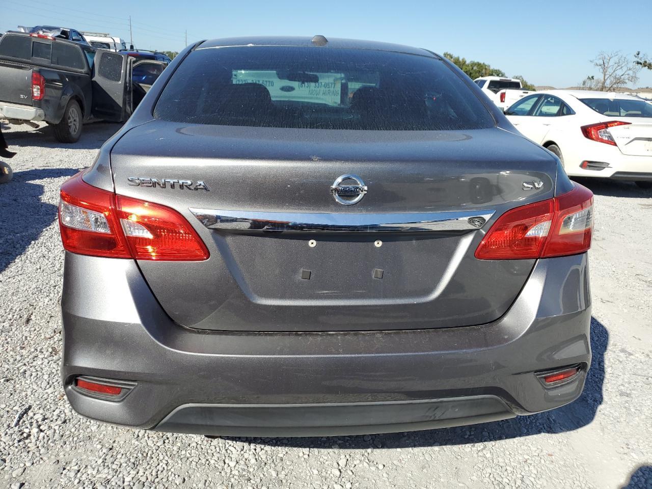 2017 Nissan Sentra - zdjęcie 6