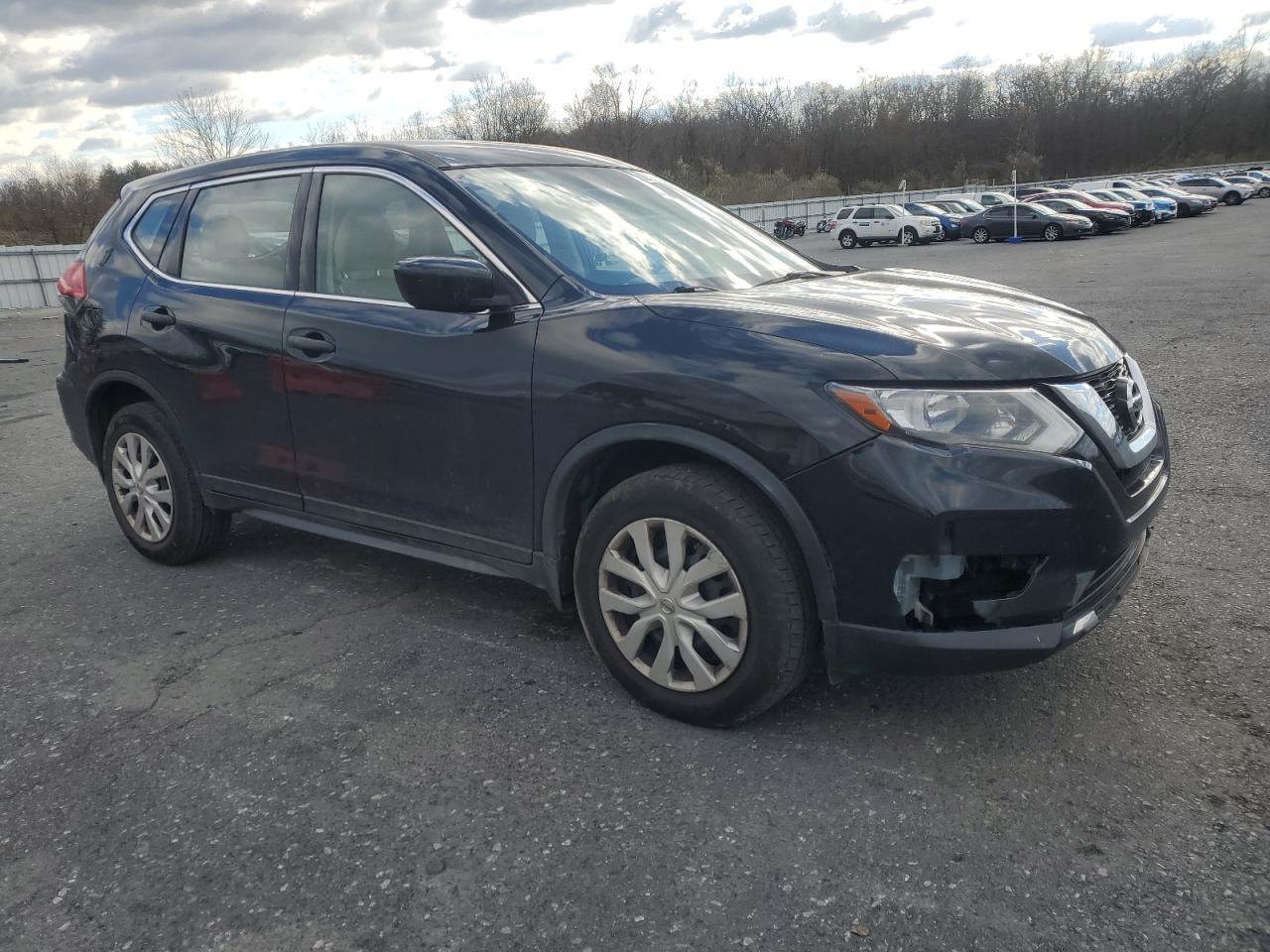 2017 Nissan Rogue - zdjęcie 4