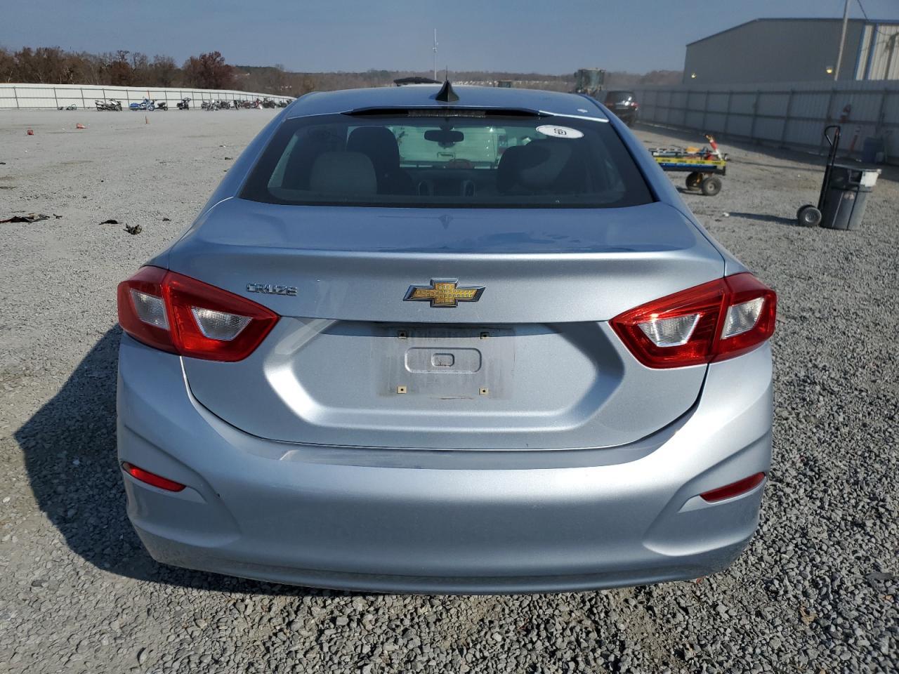 2017 Chevrolet Cruze Ls - zdjęcie 6