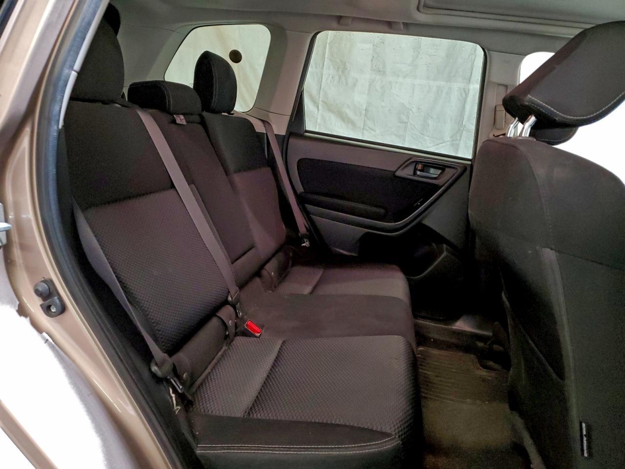 2014 Subaru Forester - zdjęcie 11