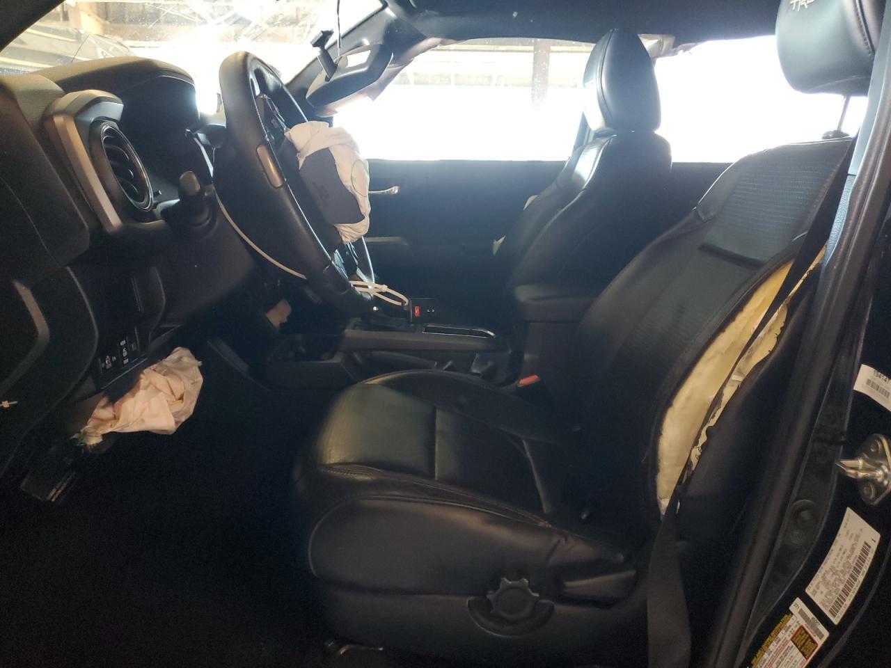 2019 Toyota Tacoma - zdjęcie 7