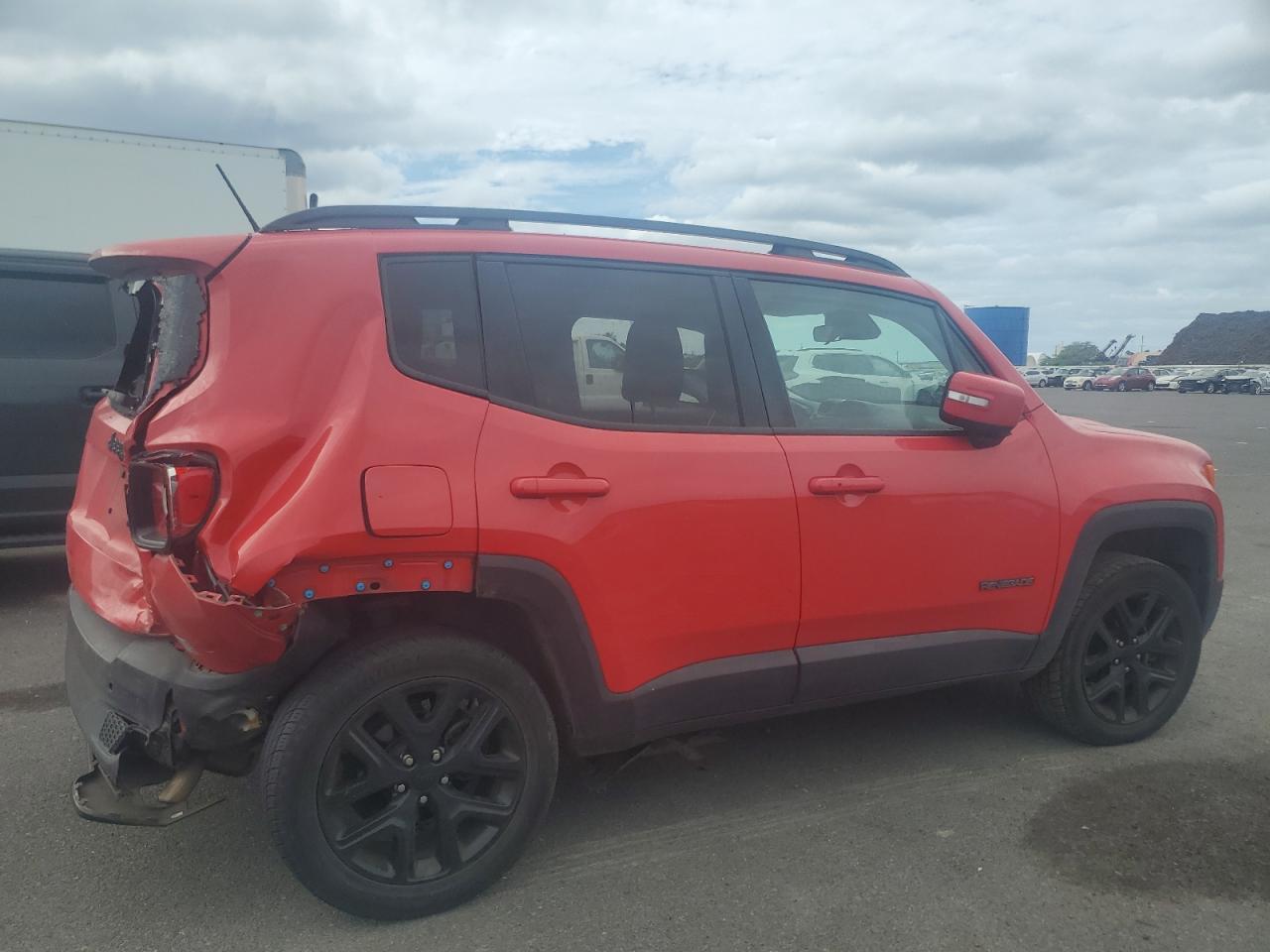 2017 Jeep Renegade Latitude - zdjęcie 3
