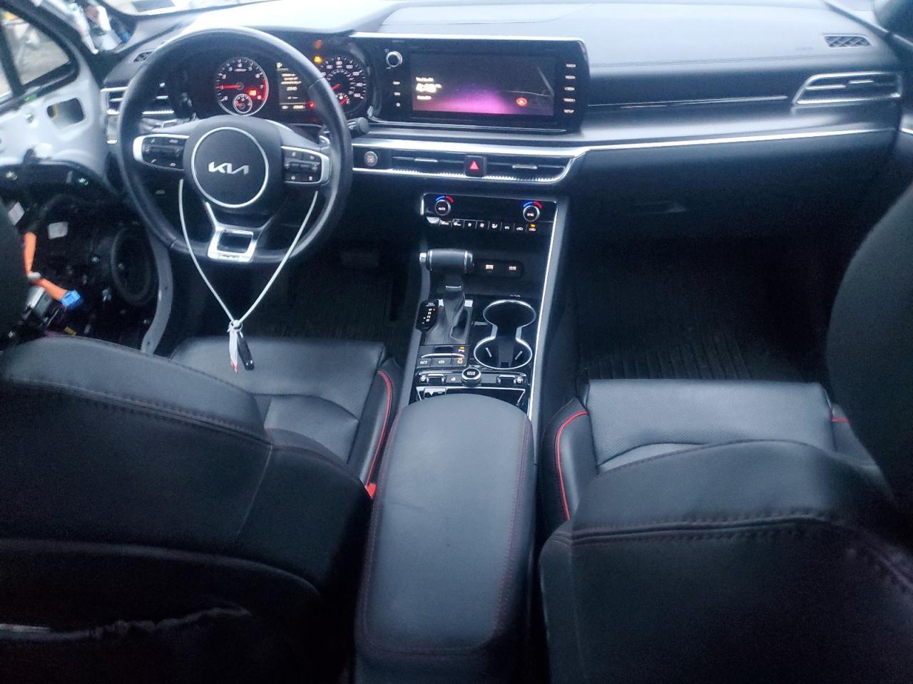 2024 Kia K5 - zdjęcie 8