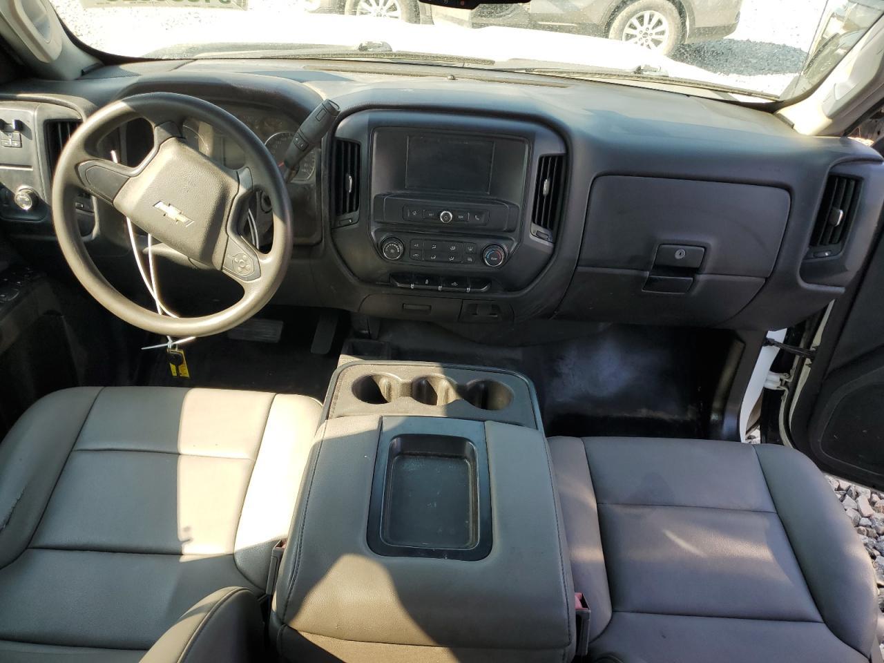 2016 Chevrolet Silverado - zdjęcie 8