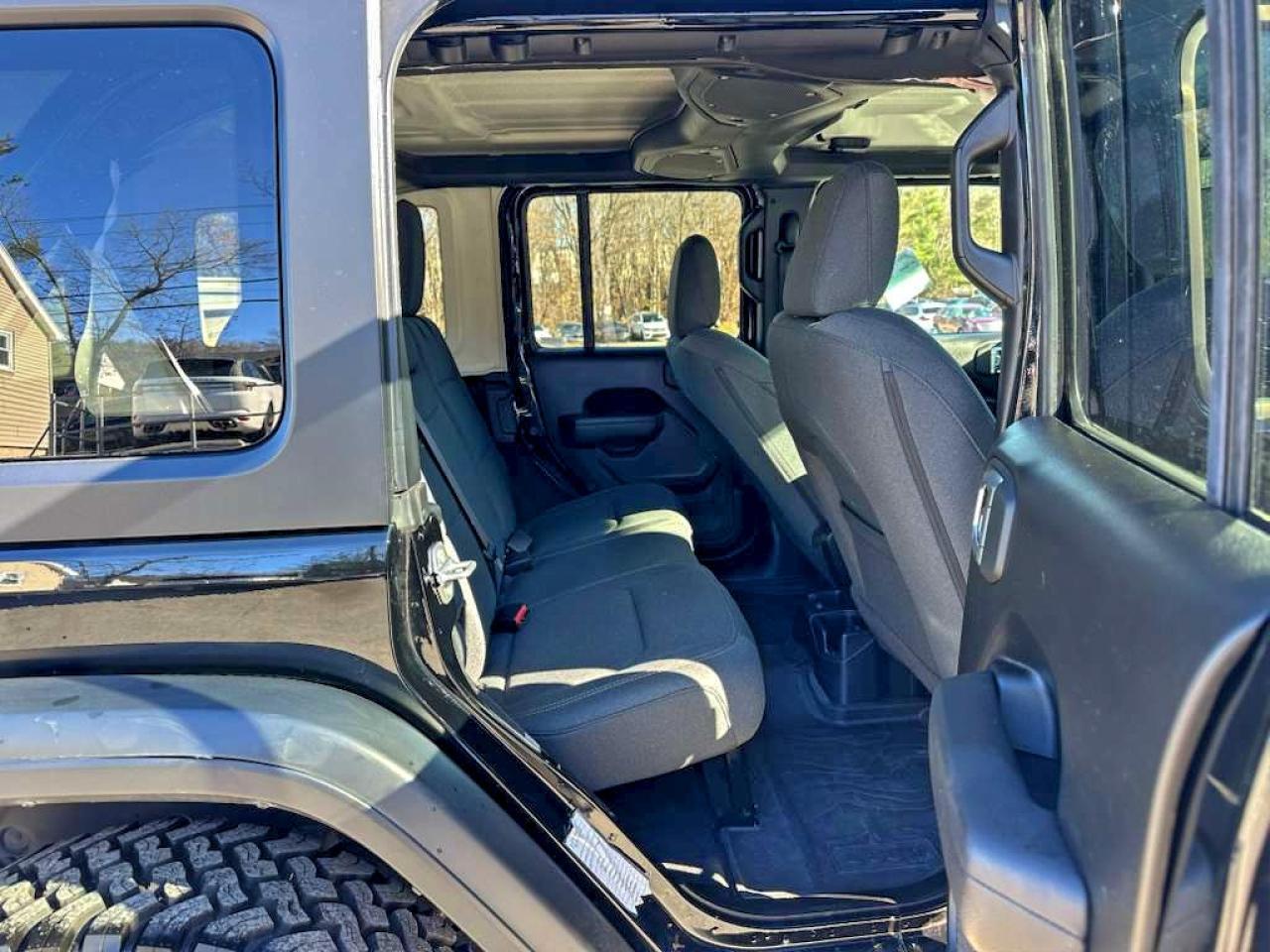 2025 Jeep Wrangler - zdjęcie 6