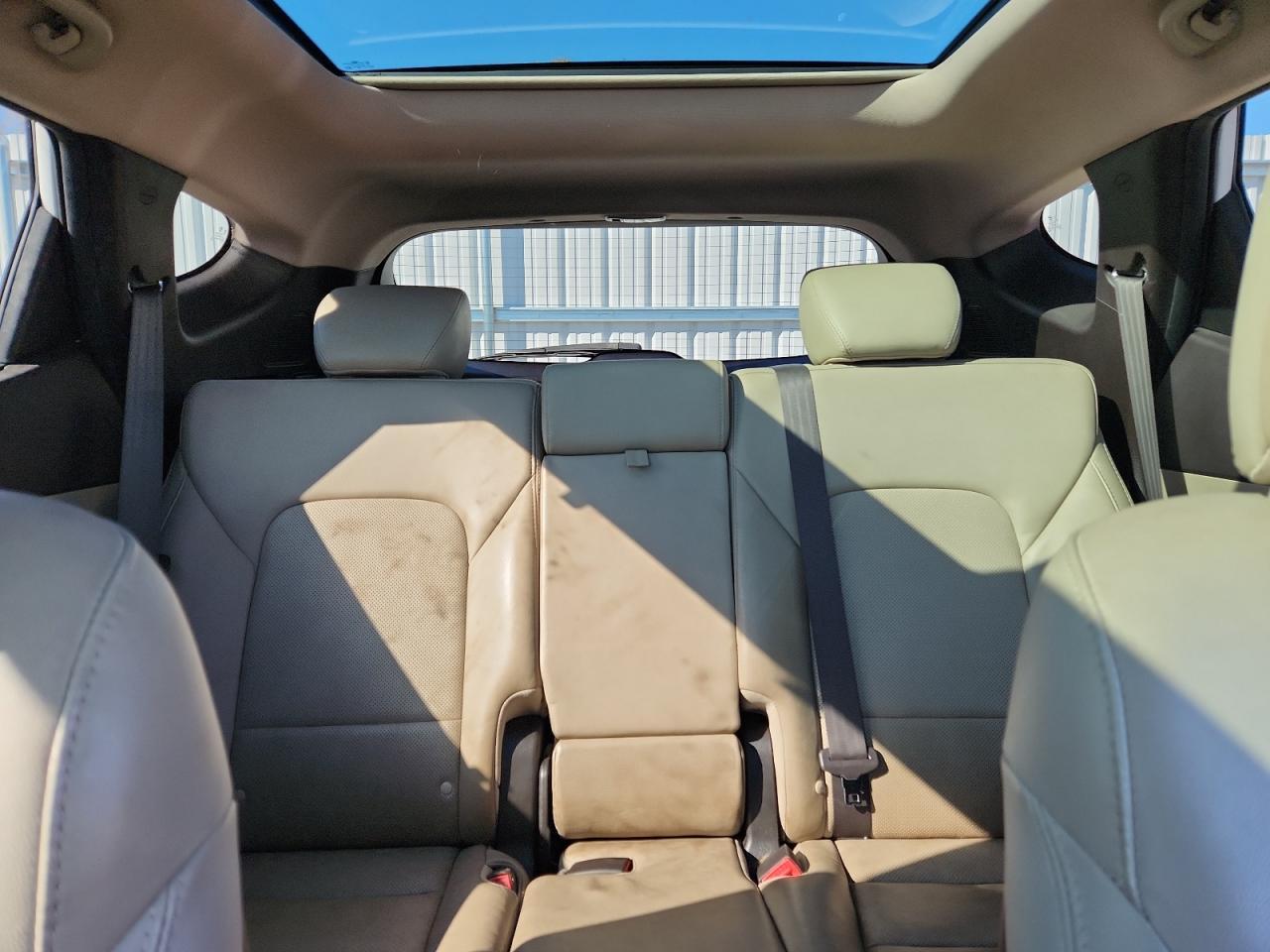 2017 Hyundai Santa Fe - zdjęcie 10