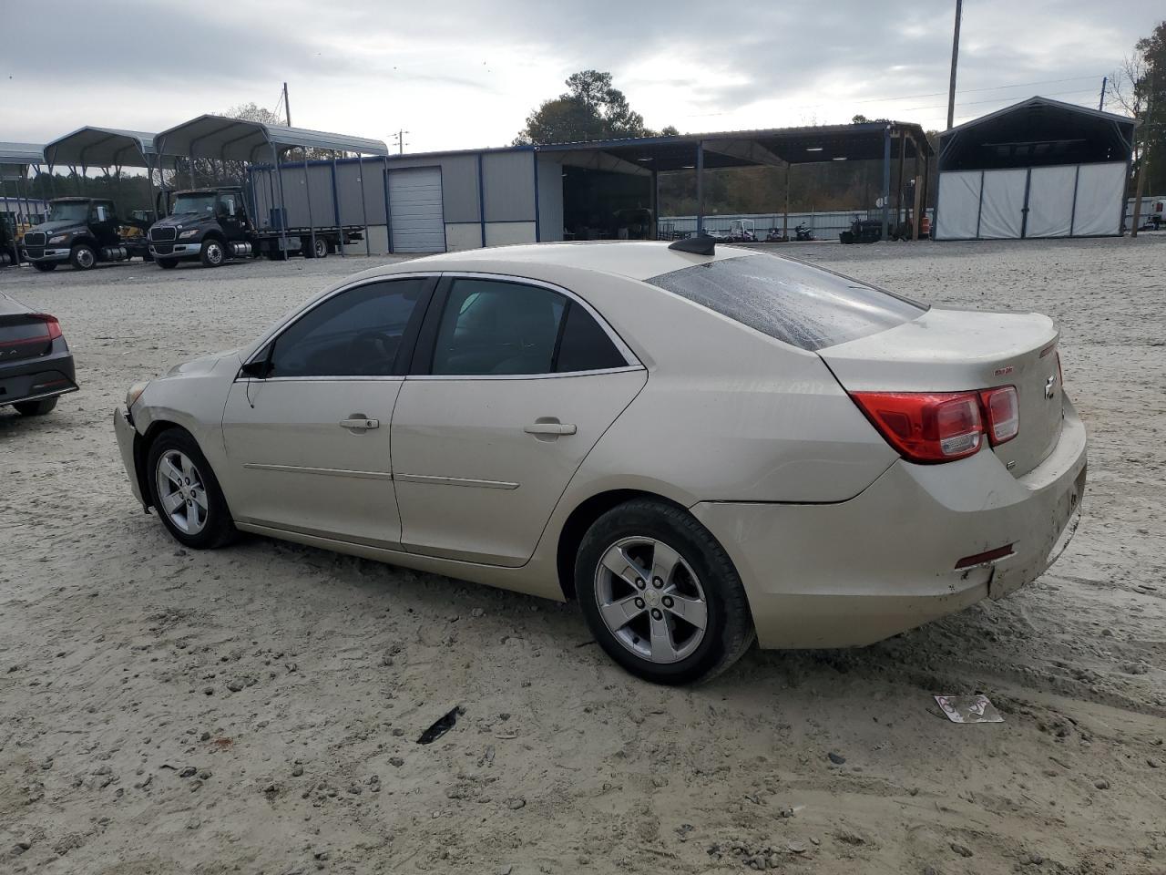 2015 Chevrolet Malibu Ls - zdjęcie 2