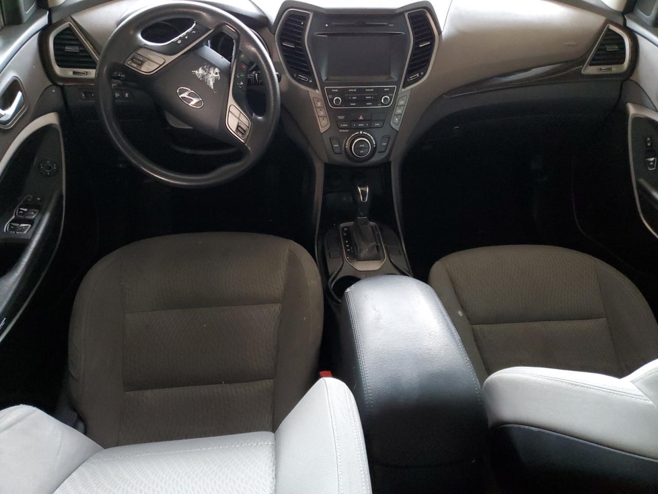 2017 Hyundai Santa Fe - zdjęcie 8