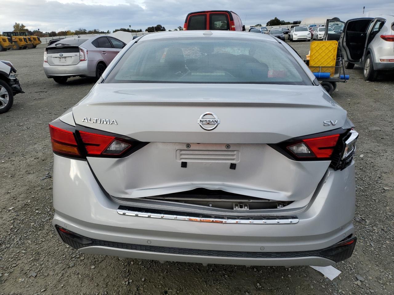 2022 Nissan Altima - zdjęcie 6