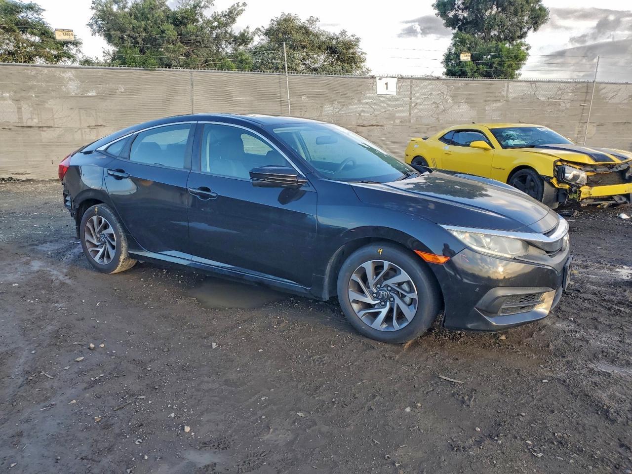2018 Honda Civic - zdjęcie 4