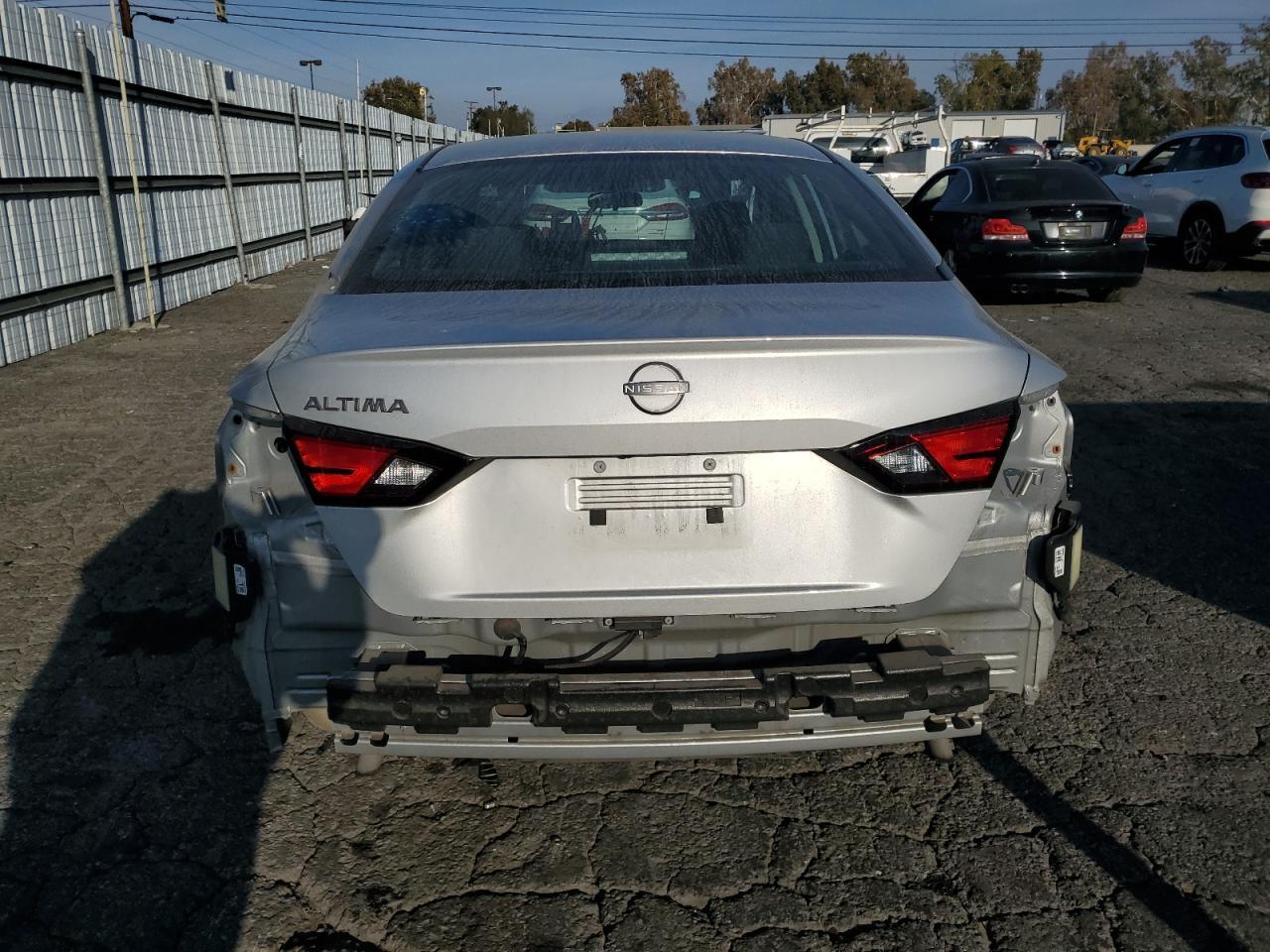 2024 Nissan Altima - zdjęcie 6