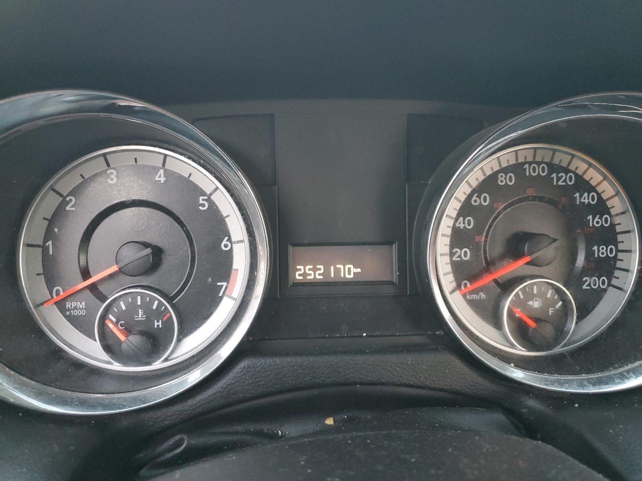 2015 Dodge Caravan - zdjęcie 9
