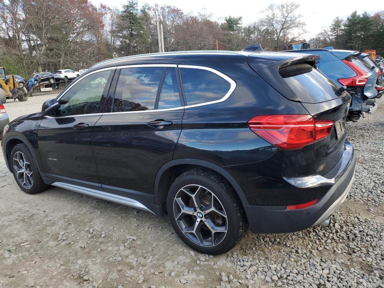 2016 BMW X1 xDrive28I - zdjęcie 2