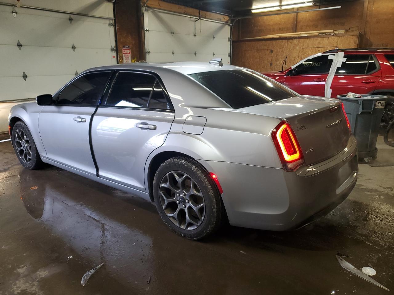 2016 Chrysler 300 - zdjęcie 2