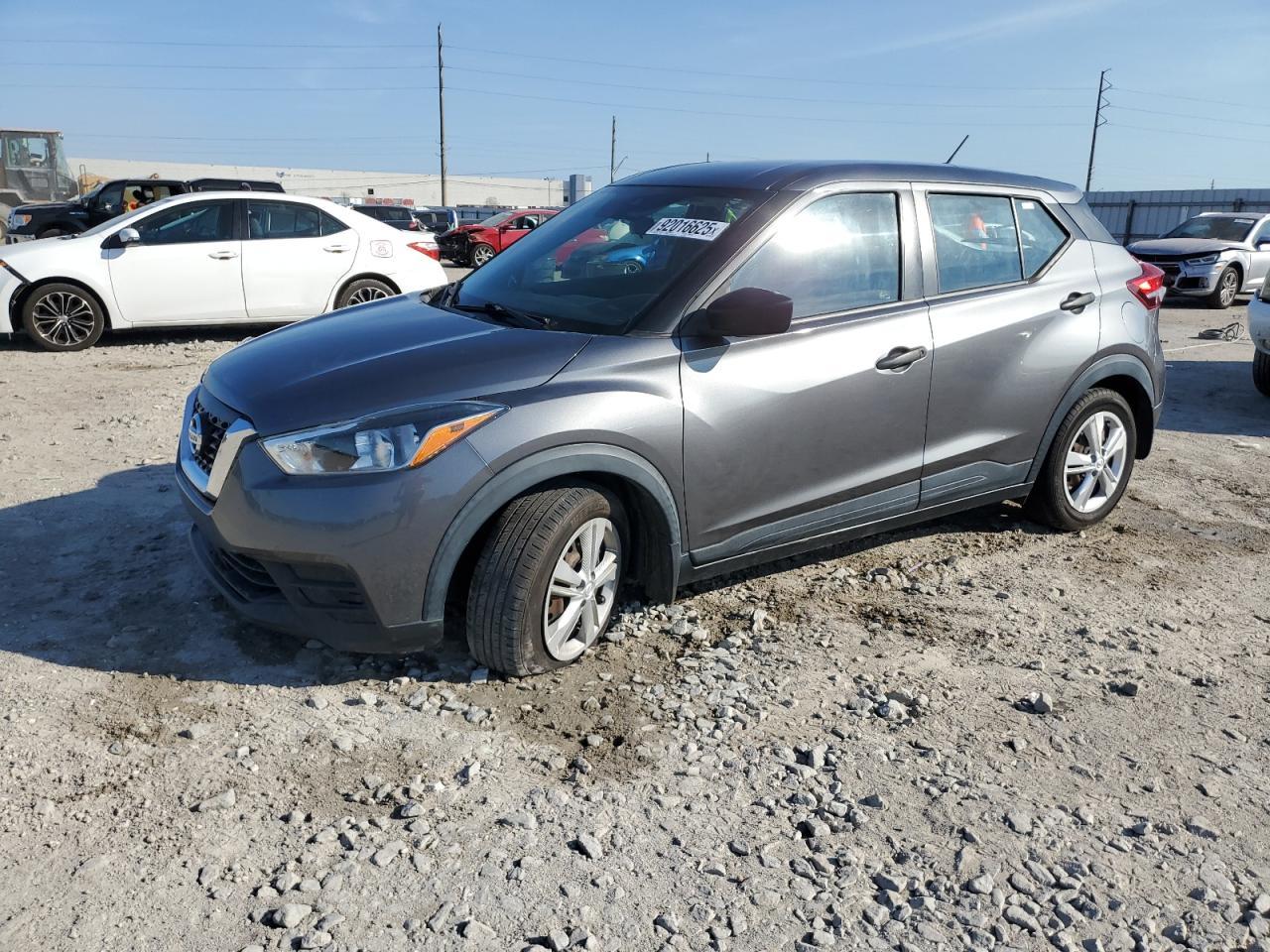 2020 Nissan Kicks S - zdjęcie główne