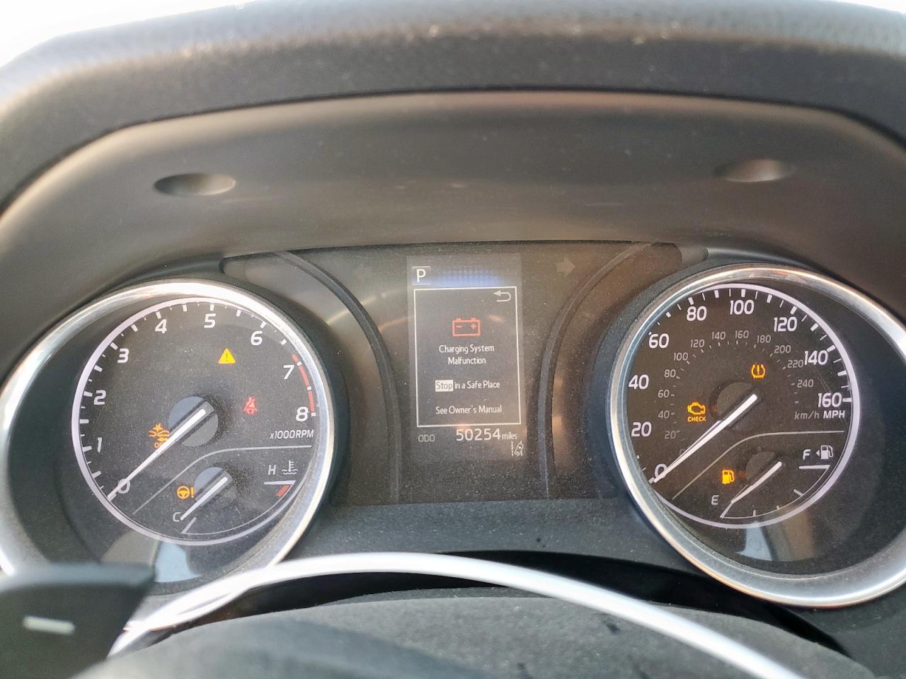 2020 Toyota Camry - zdjęcie 9