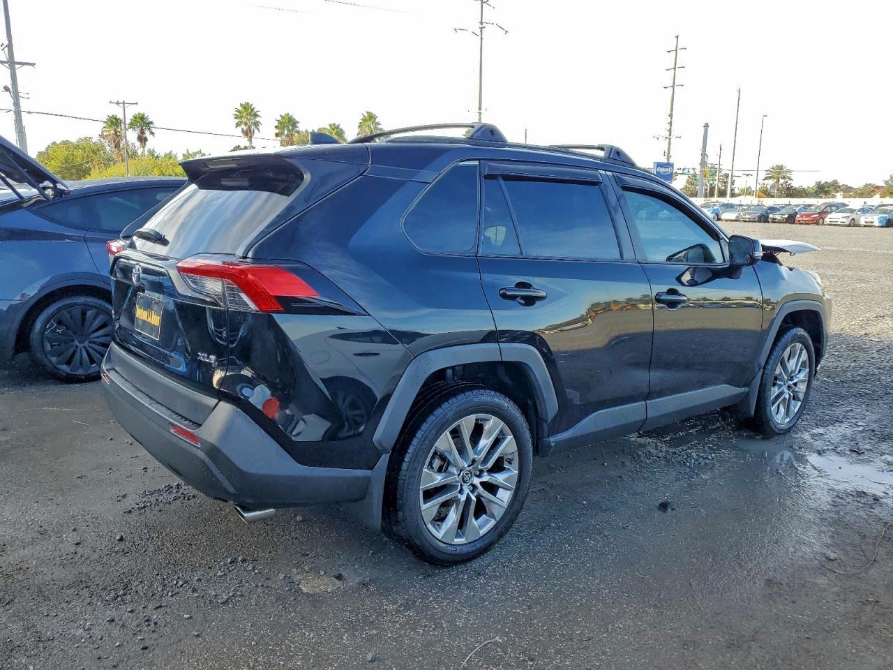 2019 Toyota Rav4 Xle Premium - zdjęcie 3