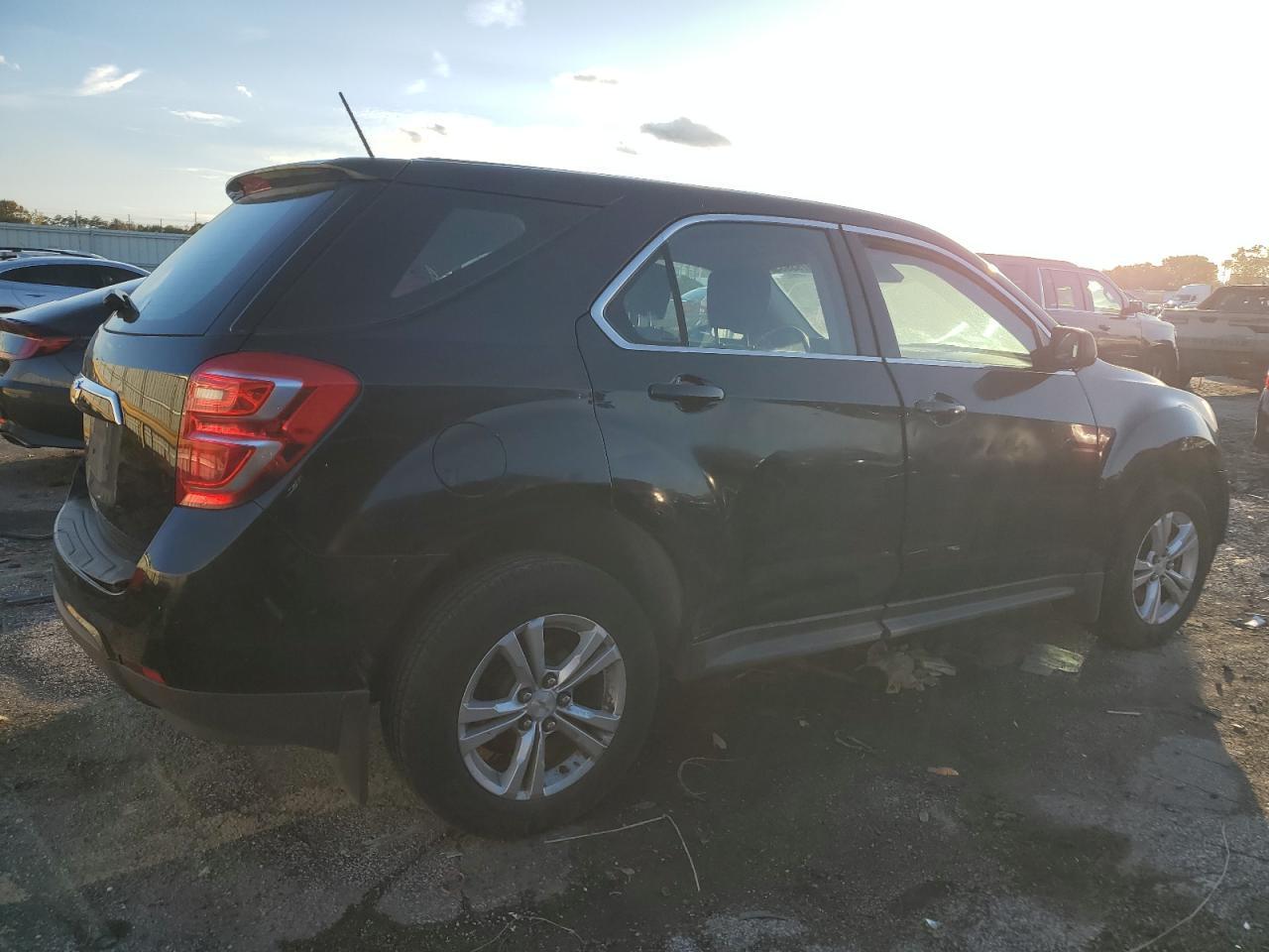 2017 Chevrolet Equinox Ls - zdjęcie 3