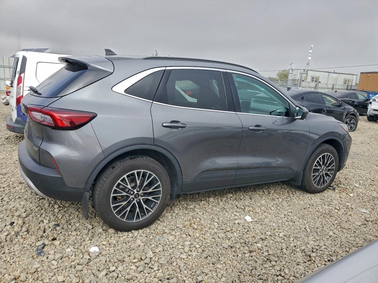 2023 Ford Escape - zdjęcie 3