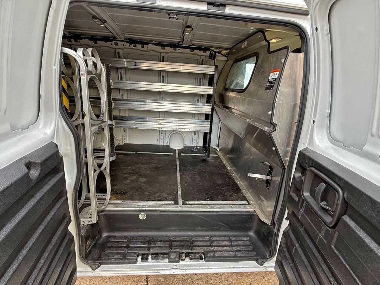 2020 Chevrolet Express G2500 - zdjęcie 6