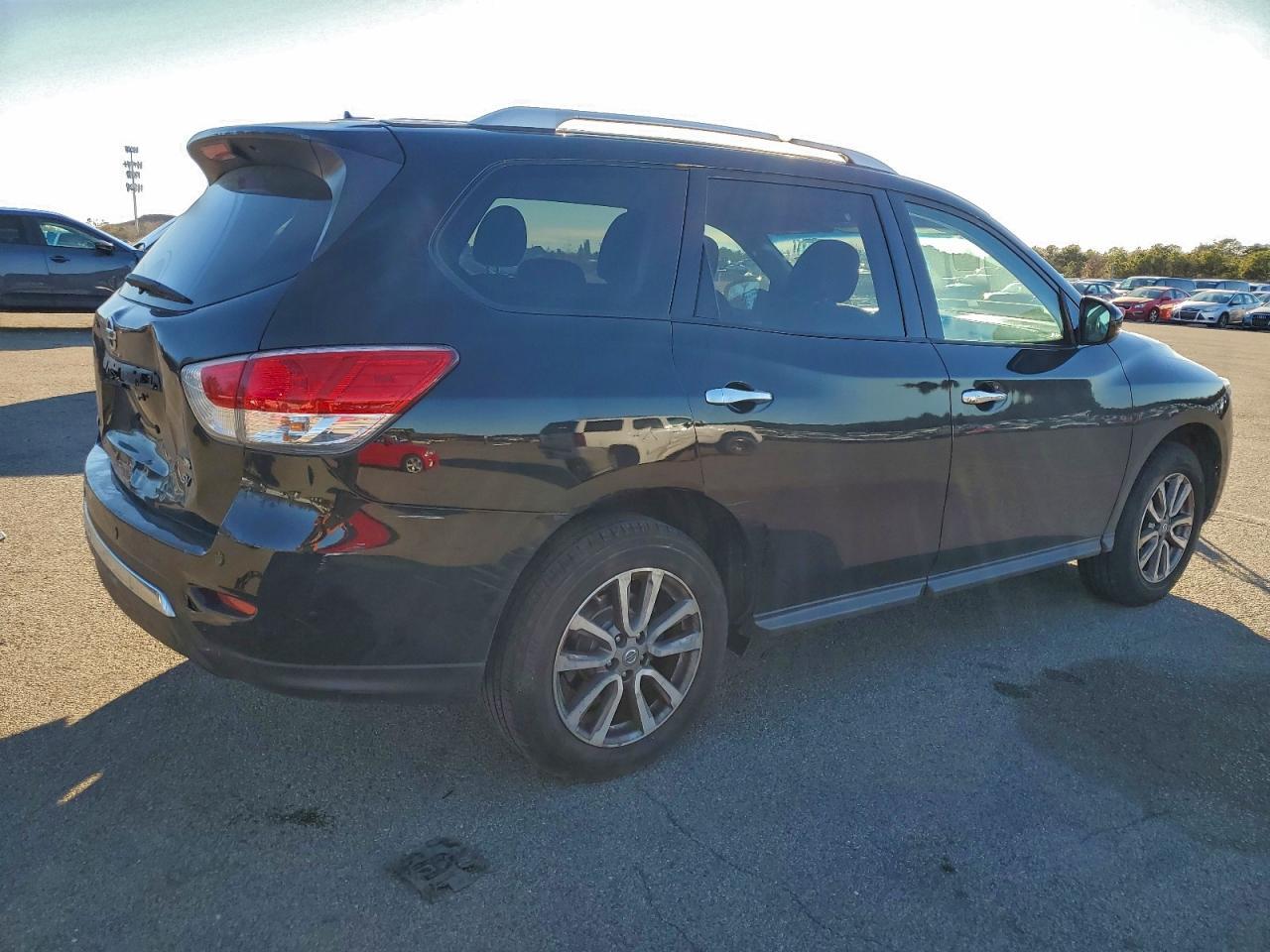2014 Nissan Pathfinder - zdjęcie 3