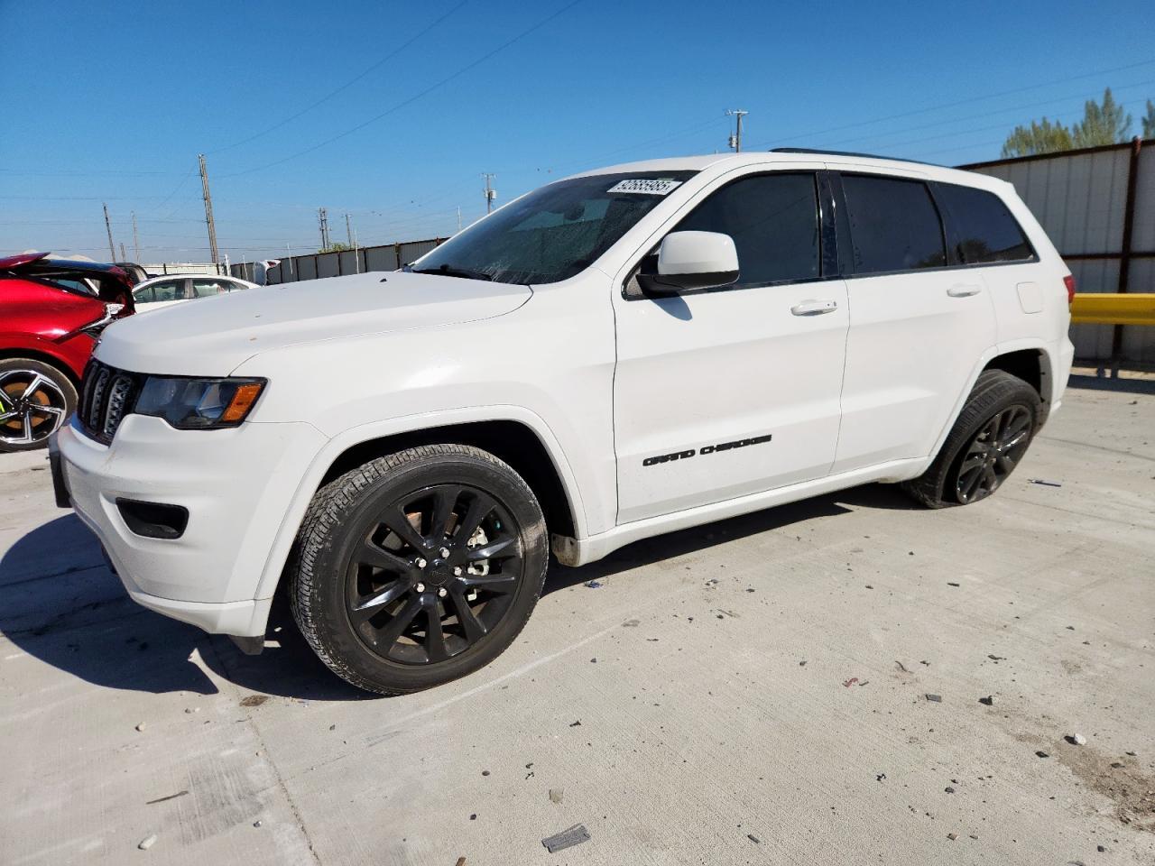 2021 Jeep Grand Cherokee - zdjęcie główne