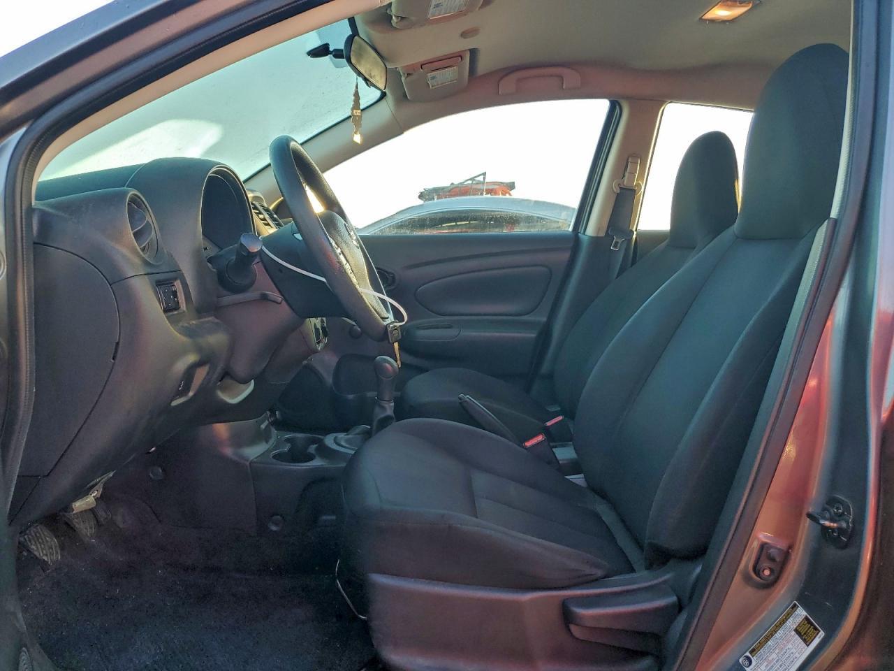 2017 Nissan Versa - zdjęcie 7